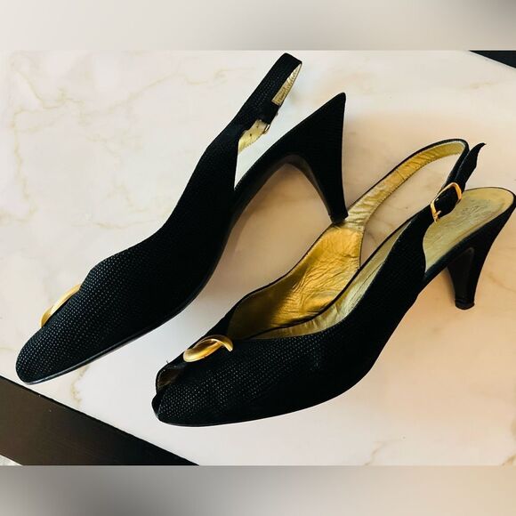 Bruno Magli Elegant Black and Gold Slingback Leather Heels size 9 AA. - Picture 4 of 10